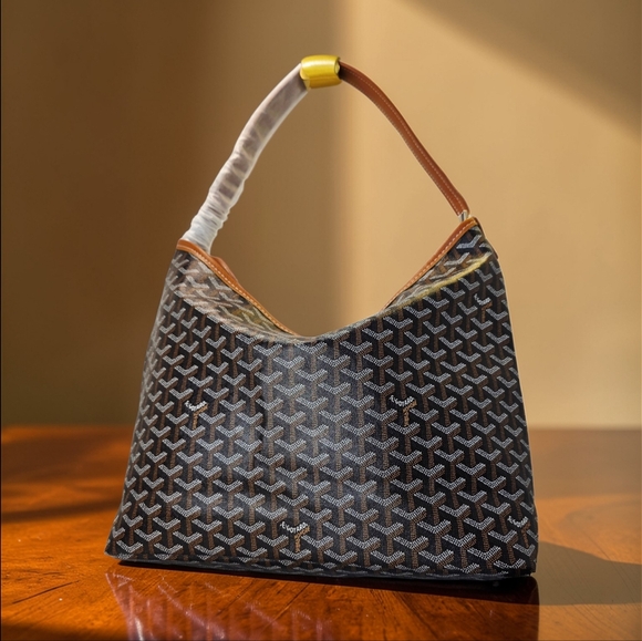 Unknown Handbags - SALE!! Architectural Patterned Women's Tote Bag in Brown, Tan & White